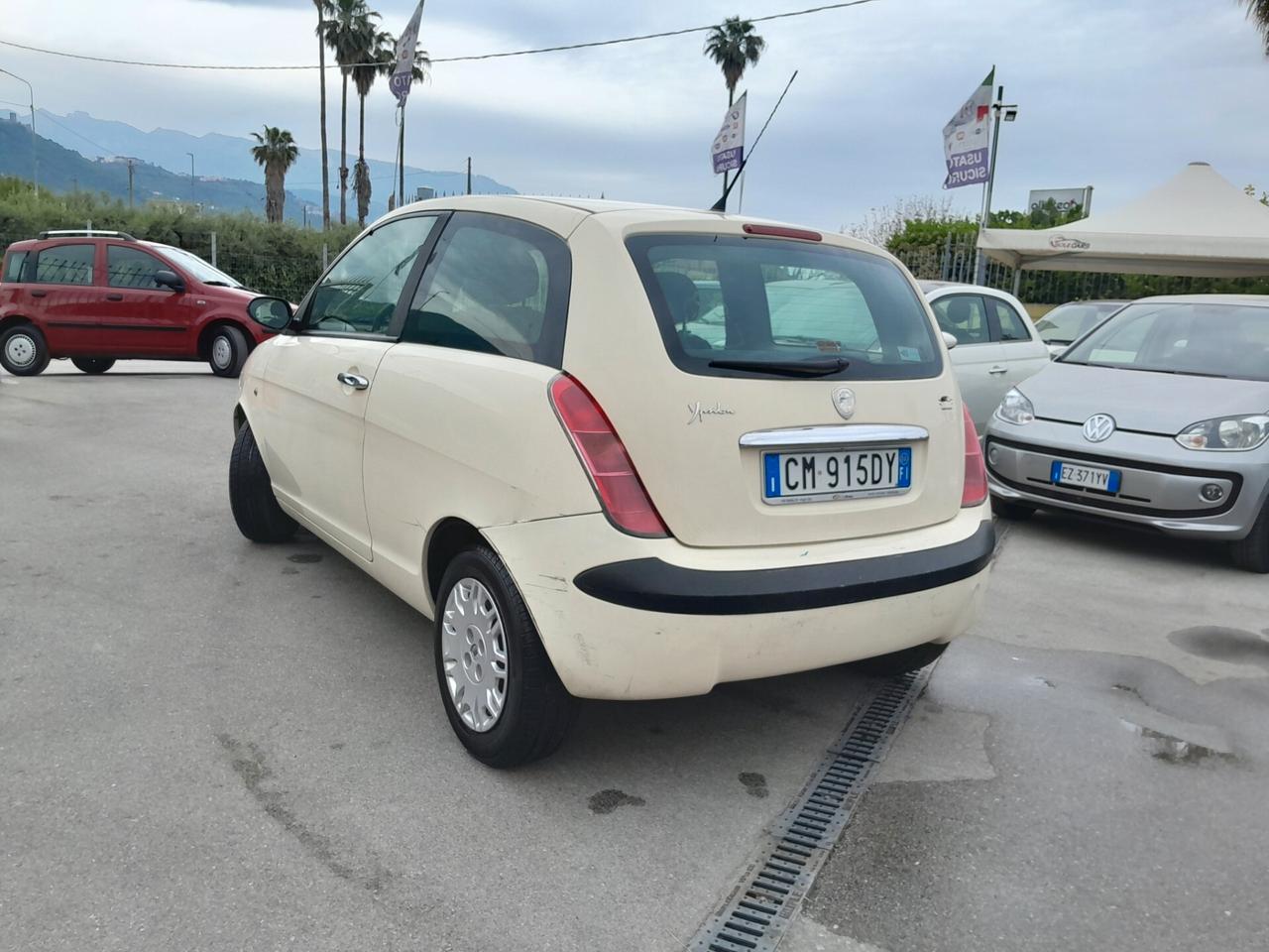 Lancia Ypsilon 1.2 16V Argento