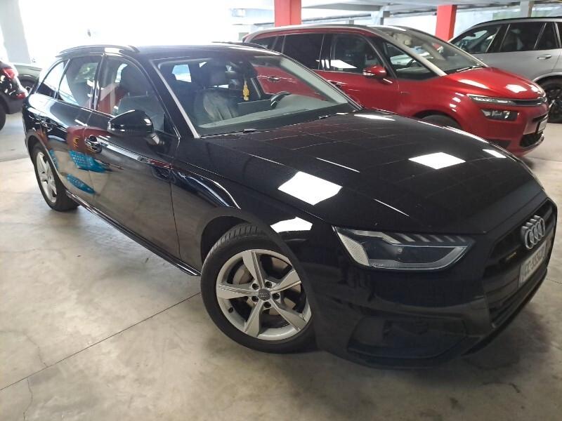 Audi A4 Avant 40 TDI quattro S tronic Business