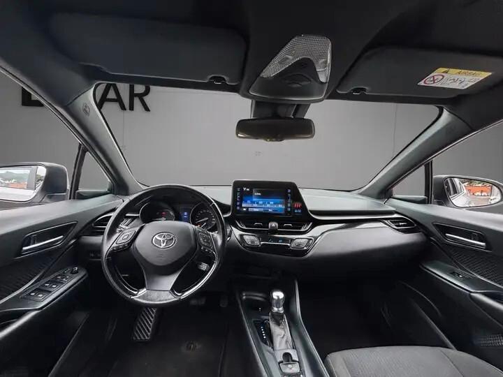 Toyota C-HR Active HYBRID 2wd-Unipro