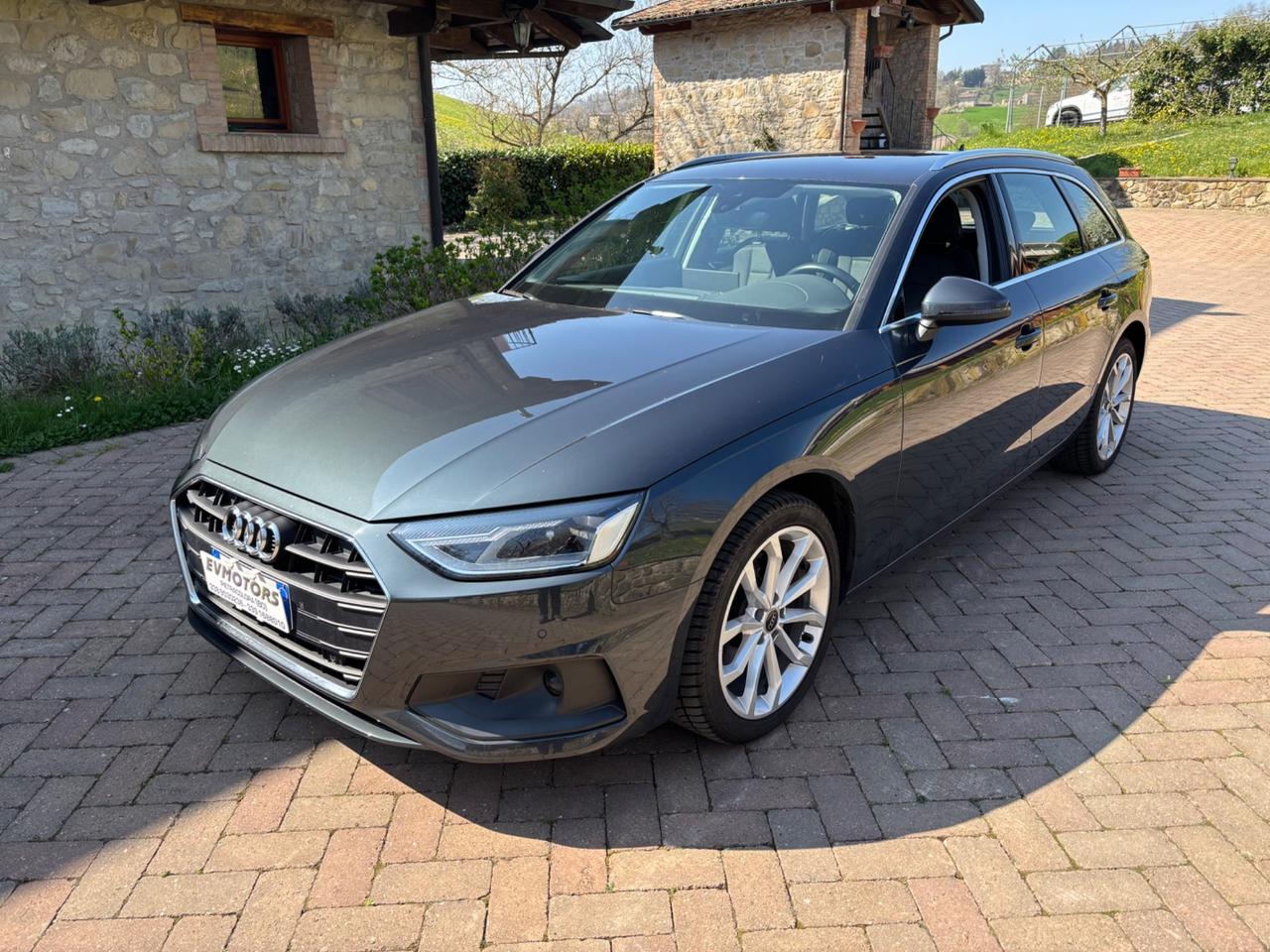 Audi A4 Avant 30 TDI/136 CV S tronic SW