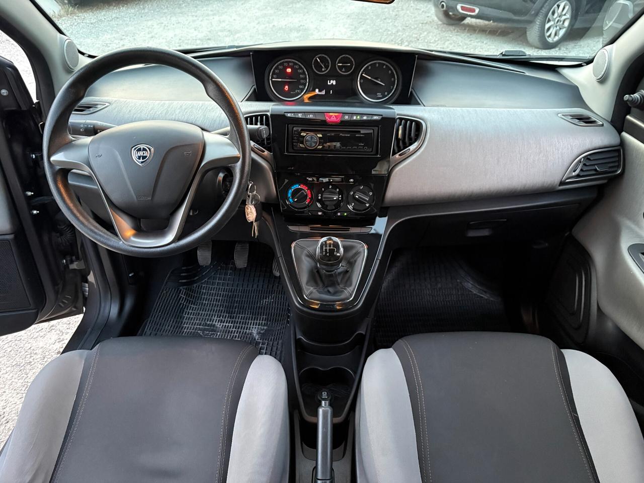 Lancia Ypsilon 1.2 GPL -Unico proprietario