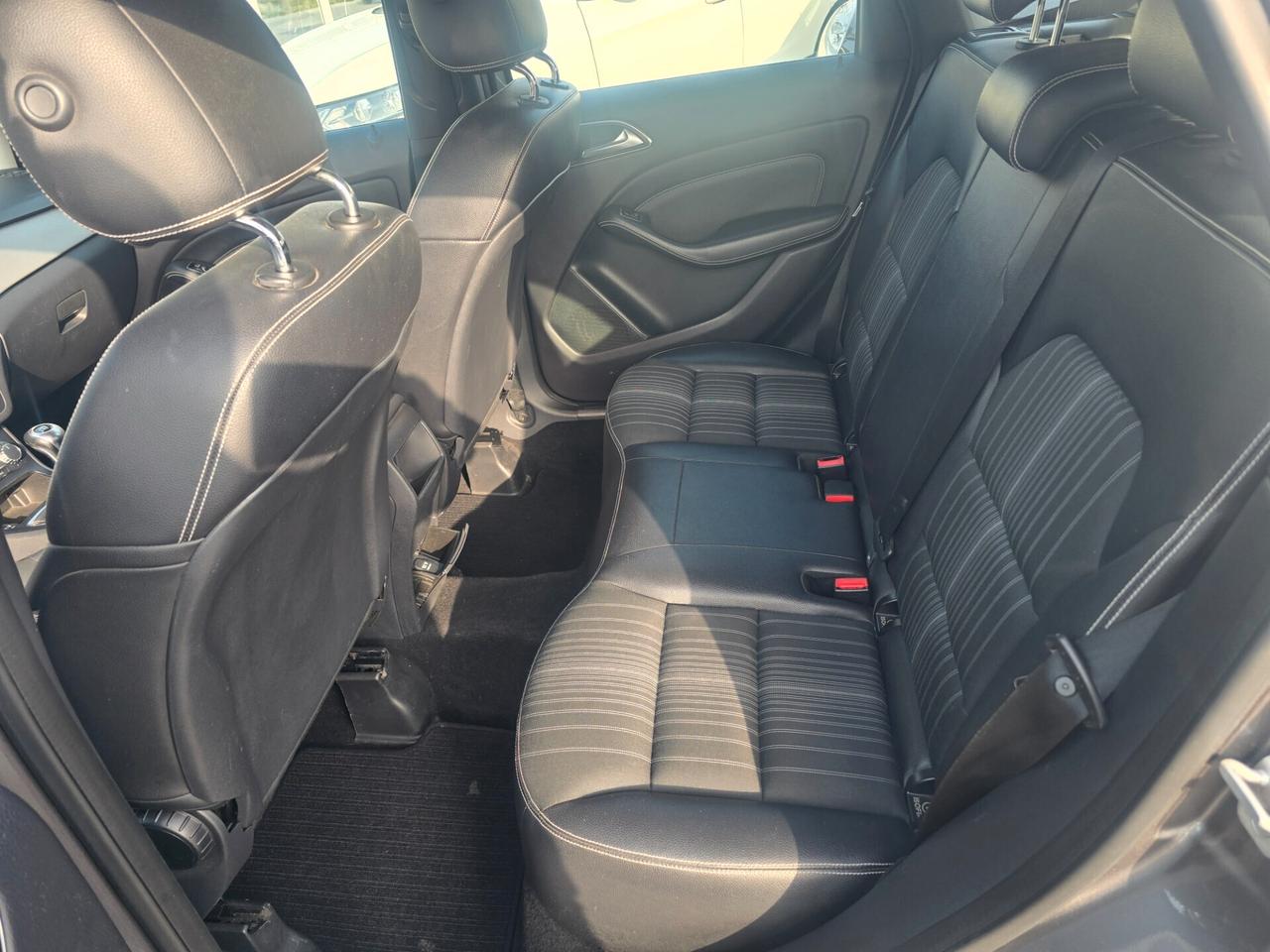 Mercedes-benz B 180 200 CDI BlueEFFICIENCY Executive