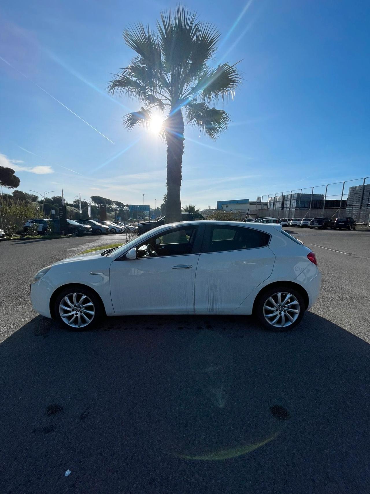 Alfa Romeo Giulietta 1.6 JTDm-2 120 CV Distinctive