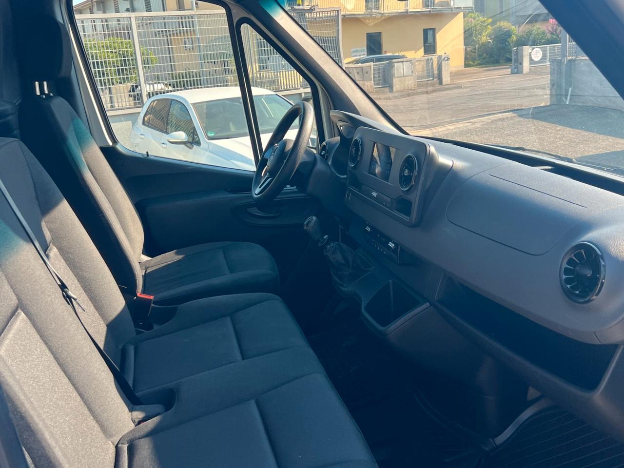 Mercedes Benz Sprinter