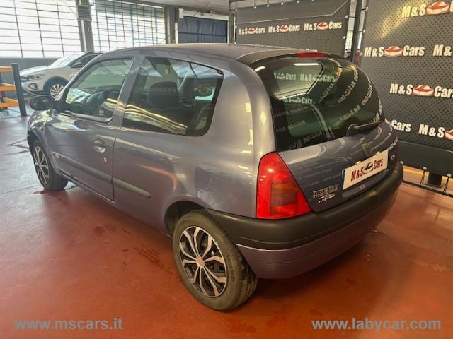 RENAULT Clio 1.2 3p. RT