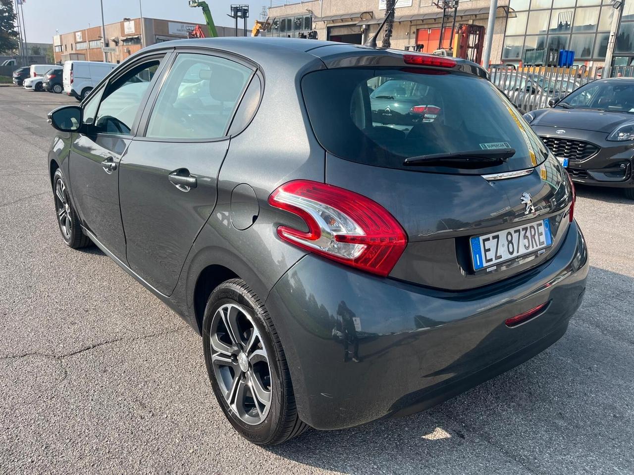 Peugeot 208 1.4 HDi 68 CV 5 porte Access