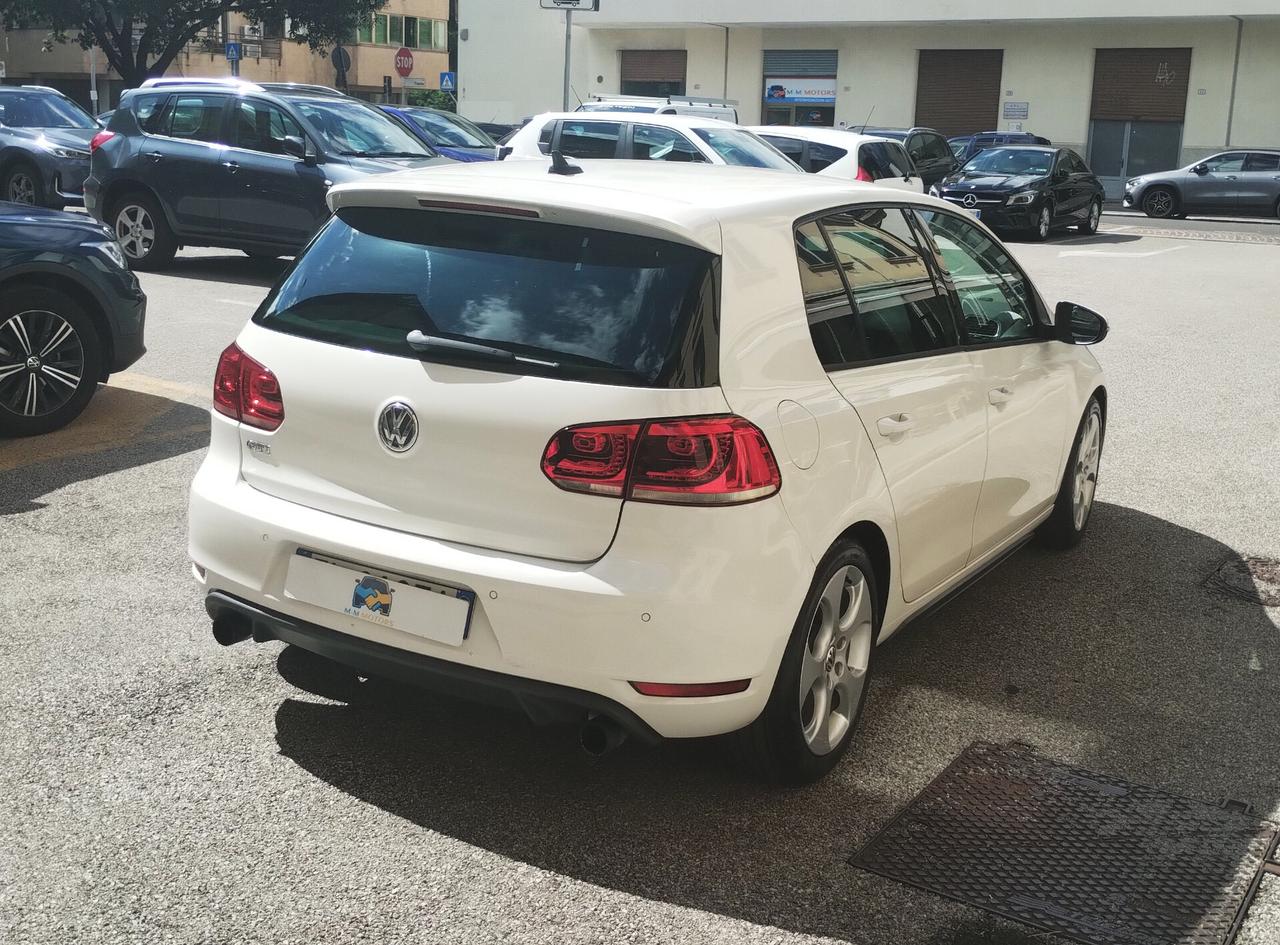 Volkswagen Golf GTI 2.0 TSI DSG 5p.