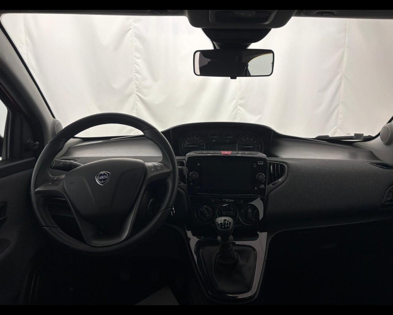 LANCIA Ypsilon 1.0 firefly hybrid Silver s&s 70cv