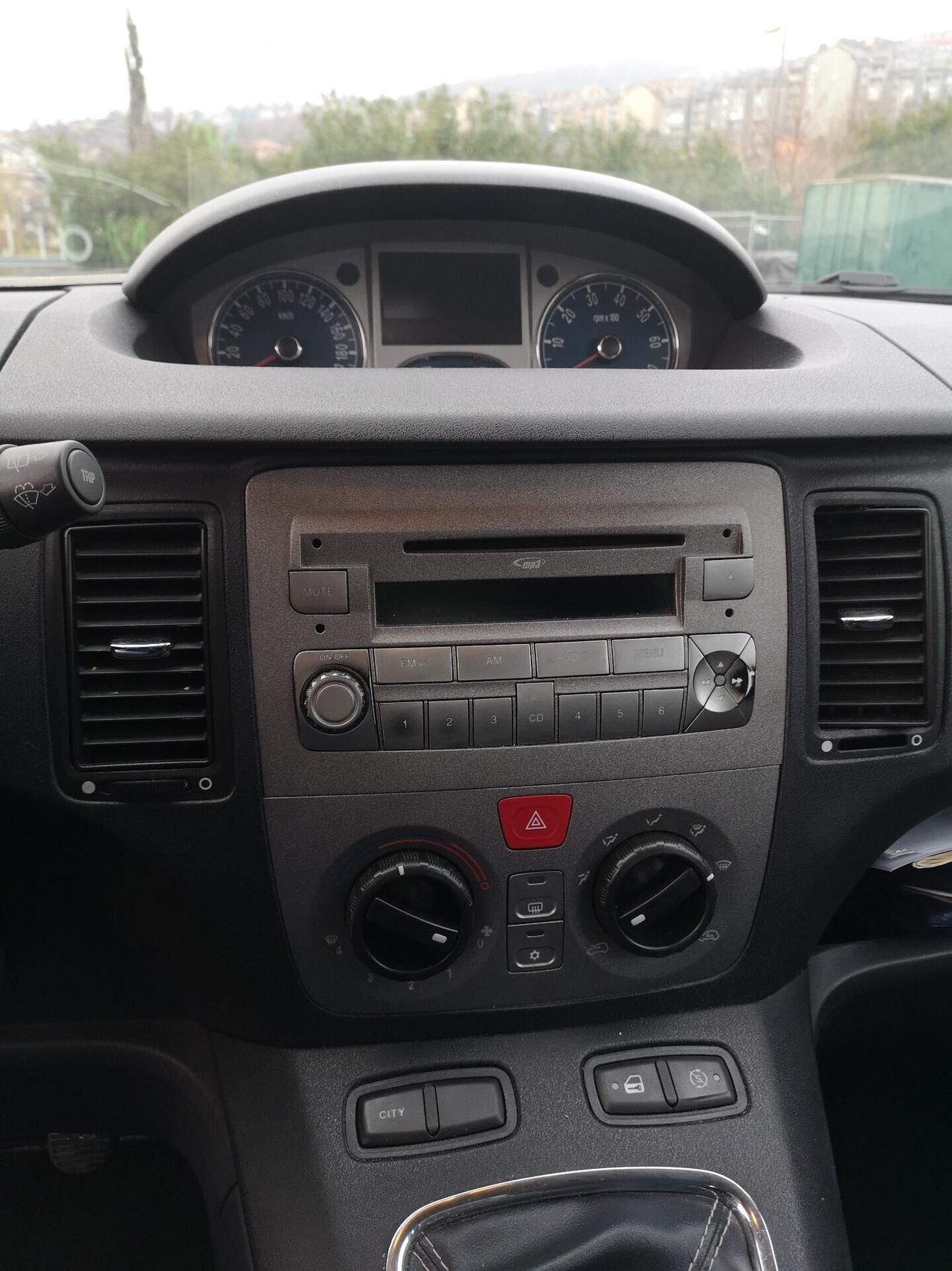 Lancia MUSA 1.3 Mjt 95cv - Garanzia 12 Mesi