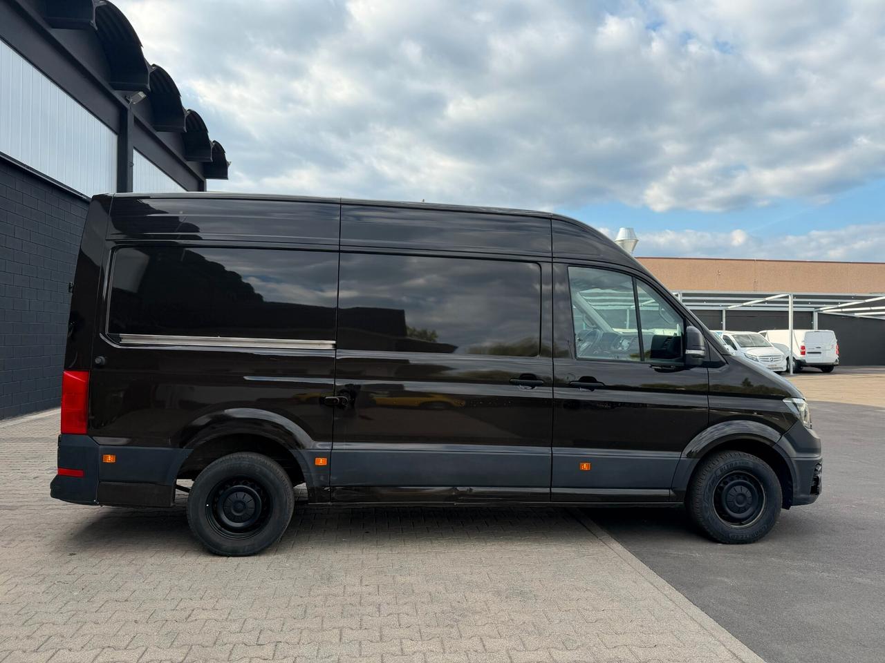 Volkswagen Crafter 2.0 tdi 140 cv ! CARROZZERIA DA RIPRISTINARE !