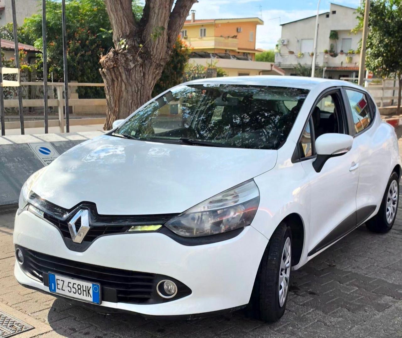 Renault Clio 1.5 dCi 8V 75CV 5 porte Autoscuola