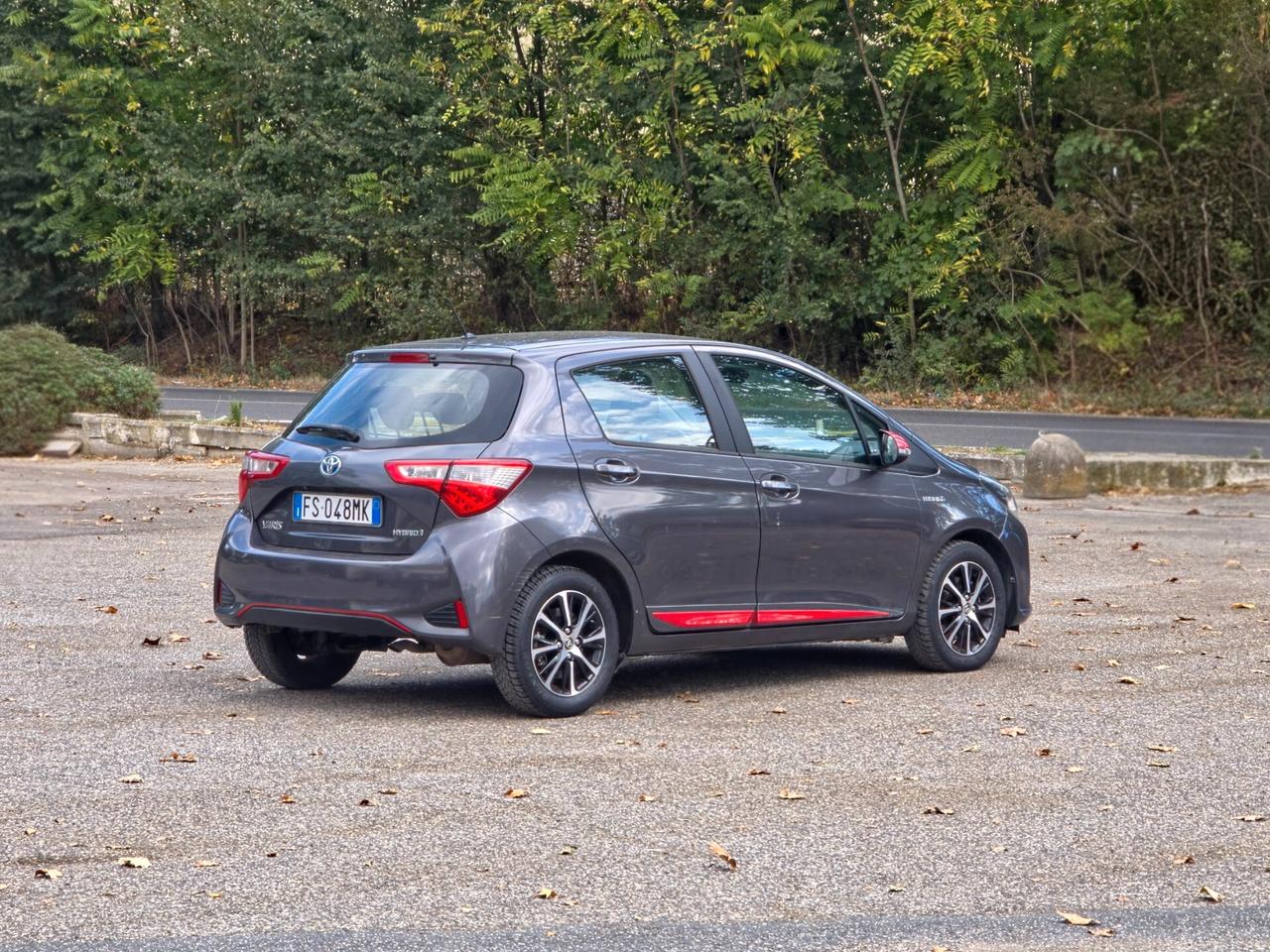 Toyota Yaris 1.5 Hybrid 5 porte Business E6 Automatico NEO 2018