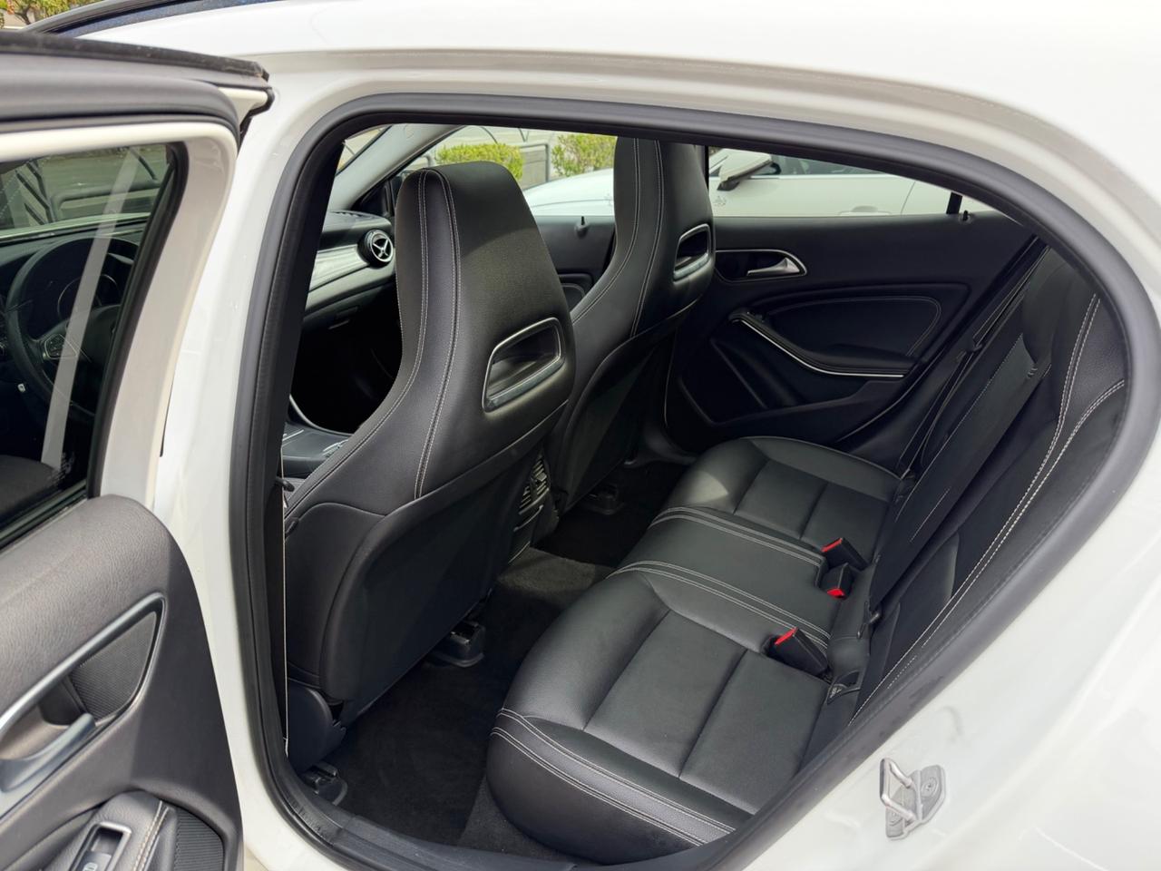 Mercedes-benz GLA 200 d Automatic Premium