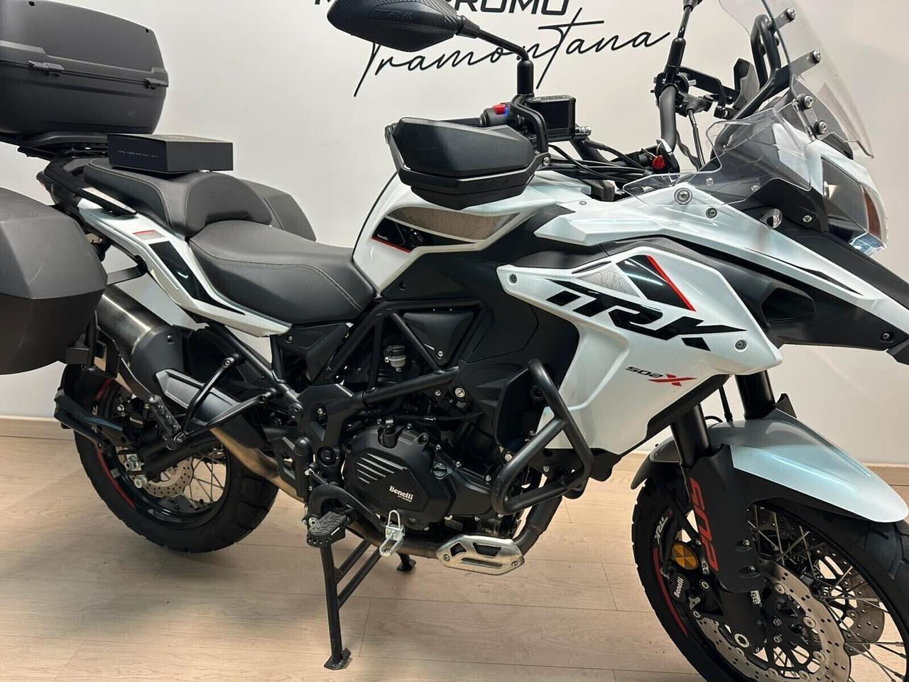 BENELLI TRK 502 X TRK502X + SET 3 VALIGE 2024