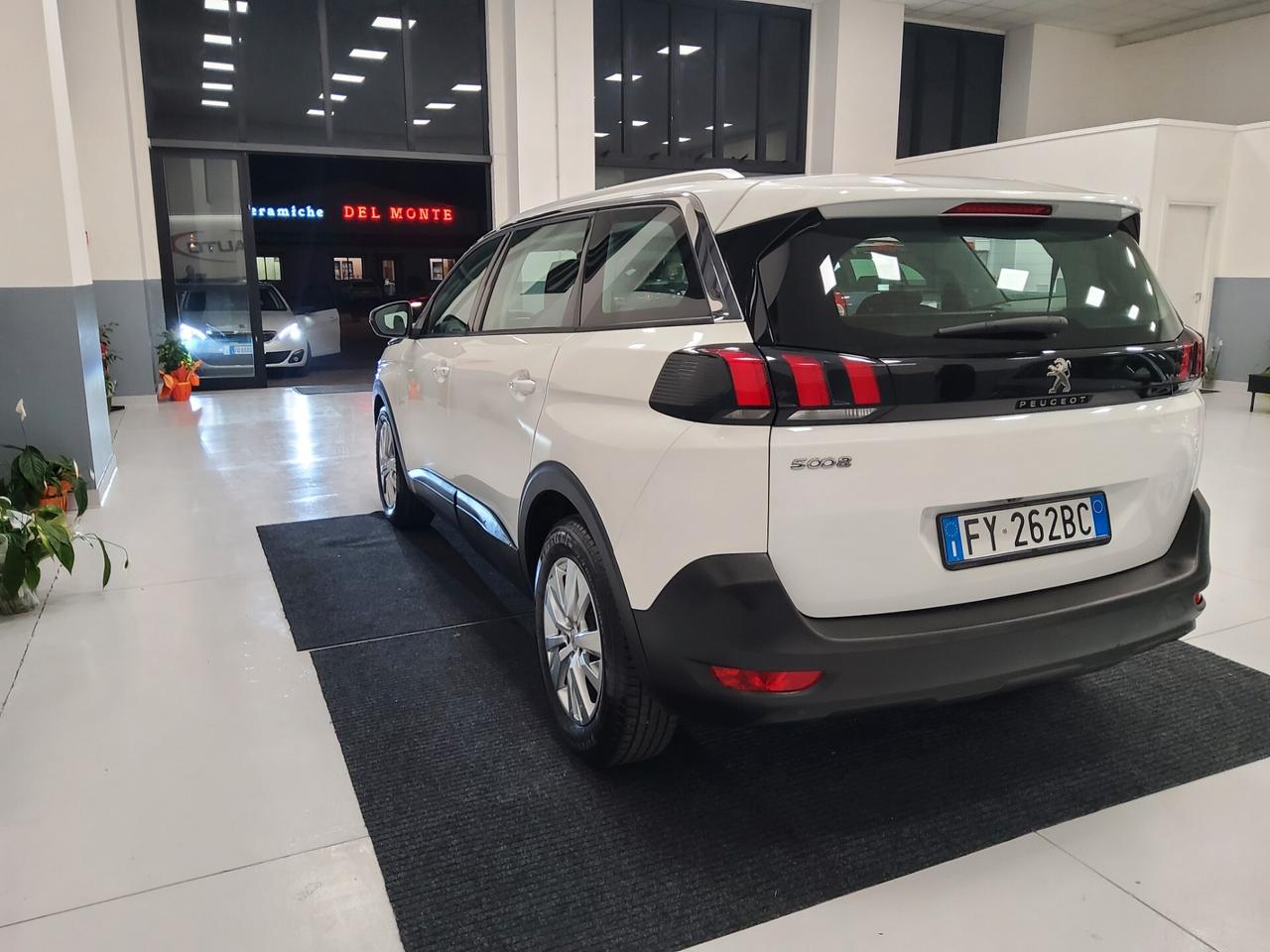 Peugeot 5008 BlueHDi 130 S&S Business