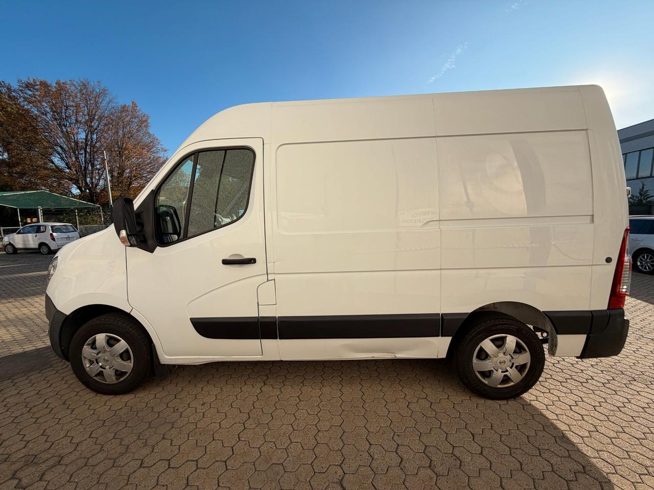 Nissan NV400 35 2.3 dCi PL-TA Furgone