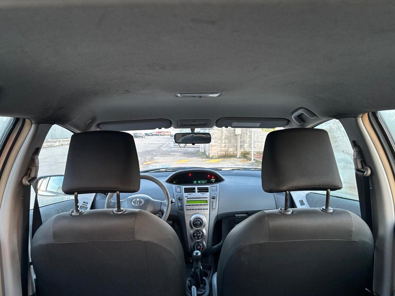 Toyota Yaris 1.0 5 porte Sol UNICO PROPRIETARIO TAGLIANDATA TOYOTA UNICO PROPRIETARIO