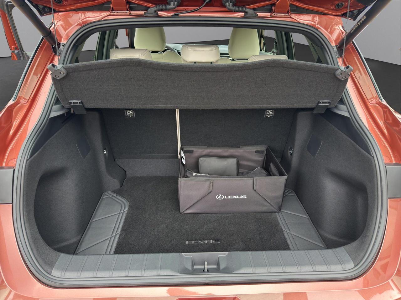 Lexus LBX 1.5 hybrid Elegant 2wd