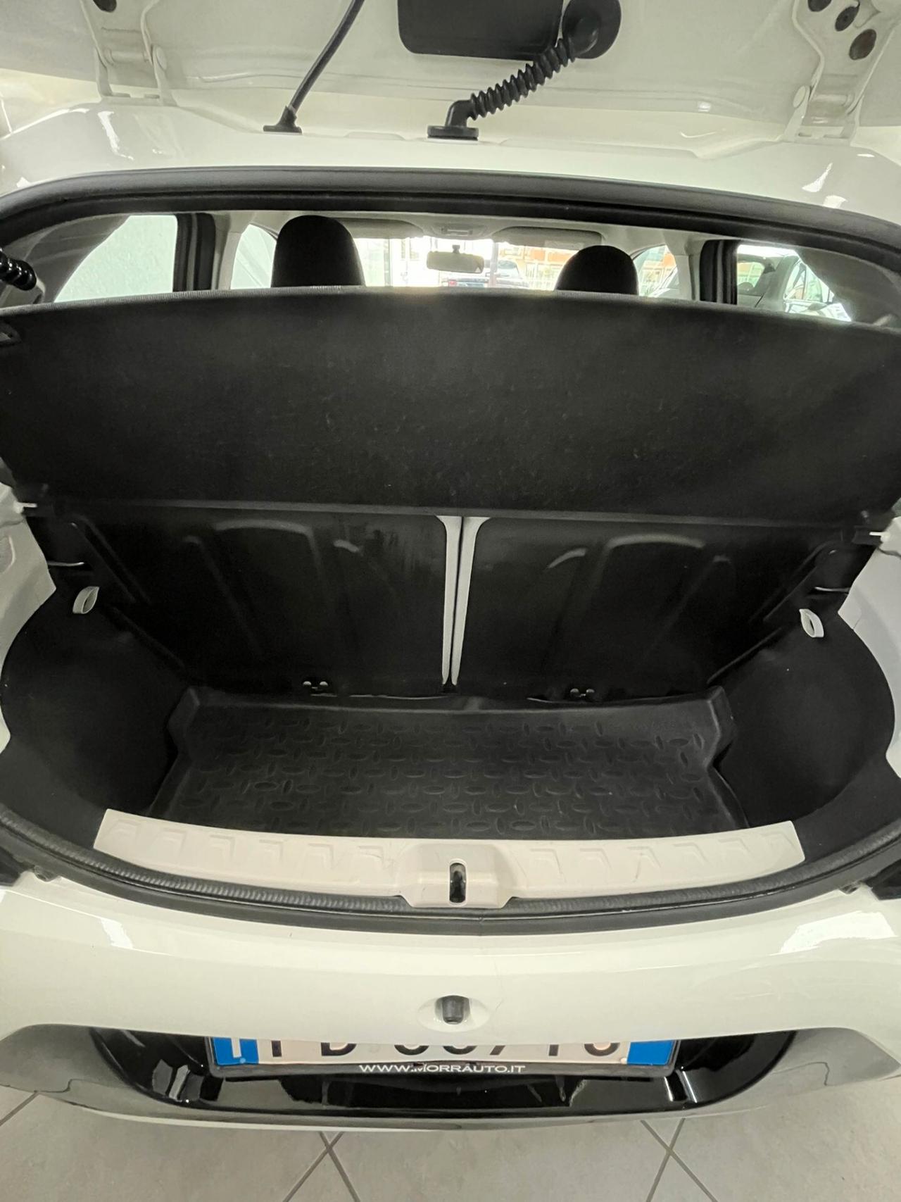 Toyota Aygo 1.0 VVT-i 69 CV 5 porte x-black