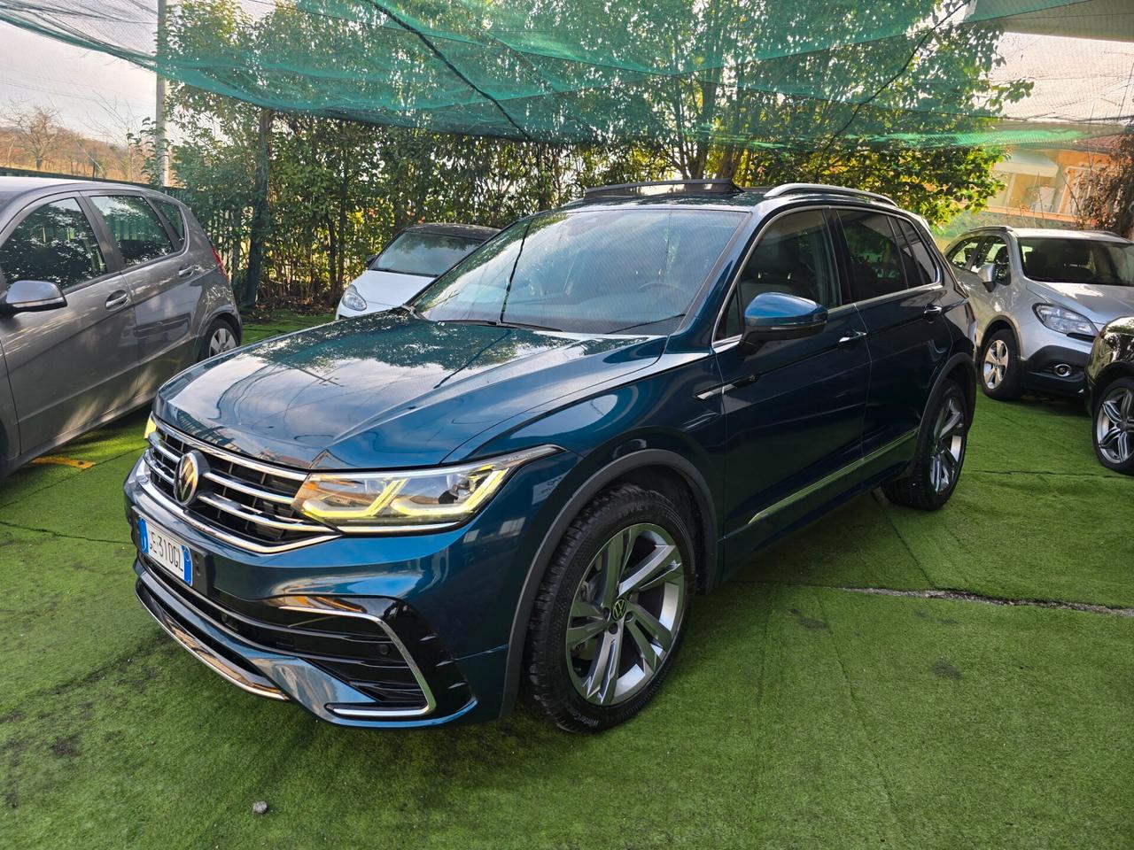 Vw Tiguan 2.0 TDI 200CV 4x4 R.line tetto apribile-2021