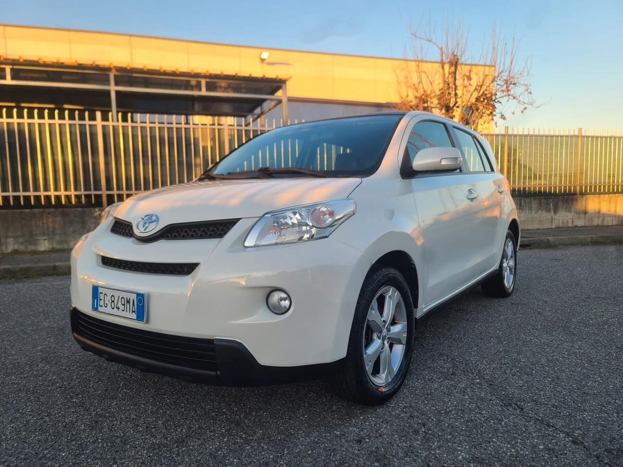 Toyota Urban Cruiser 1.4 D-4D Active 4x4