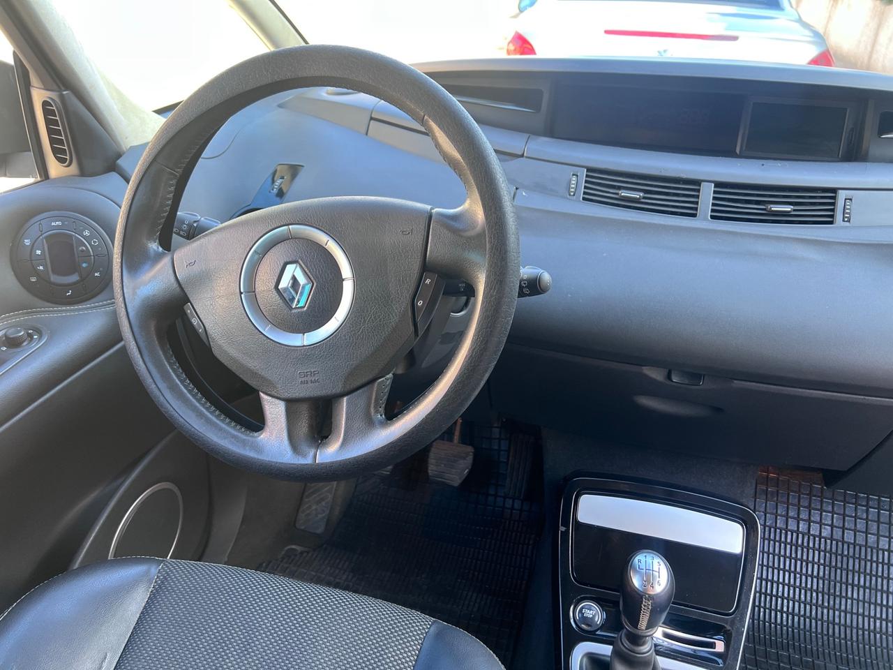 Renault Espace Grand 2.0 dCi 175CV con Gangio traino