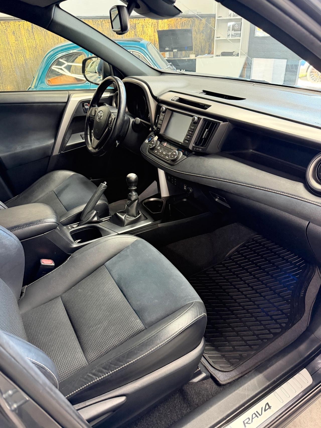 Toyota RAV 4 RAV4 2.0 D-4D 2WD Lounge