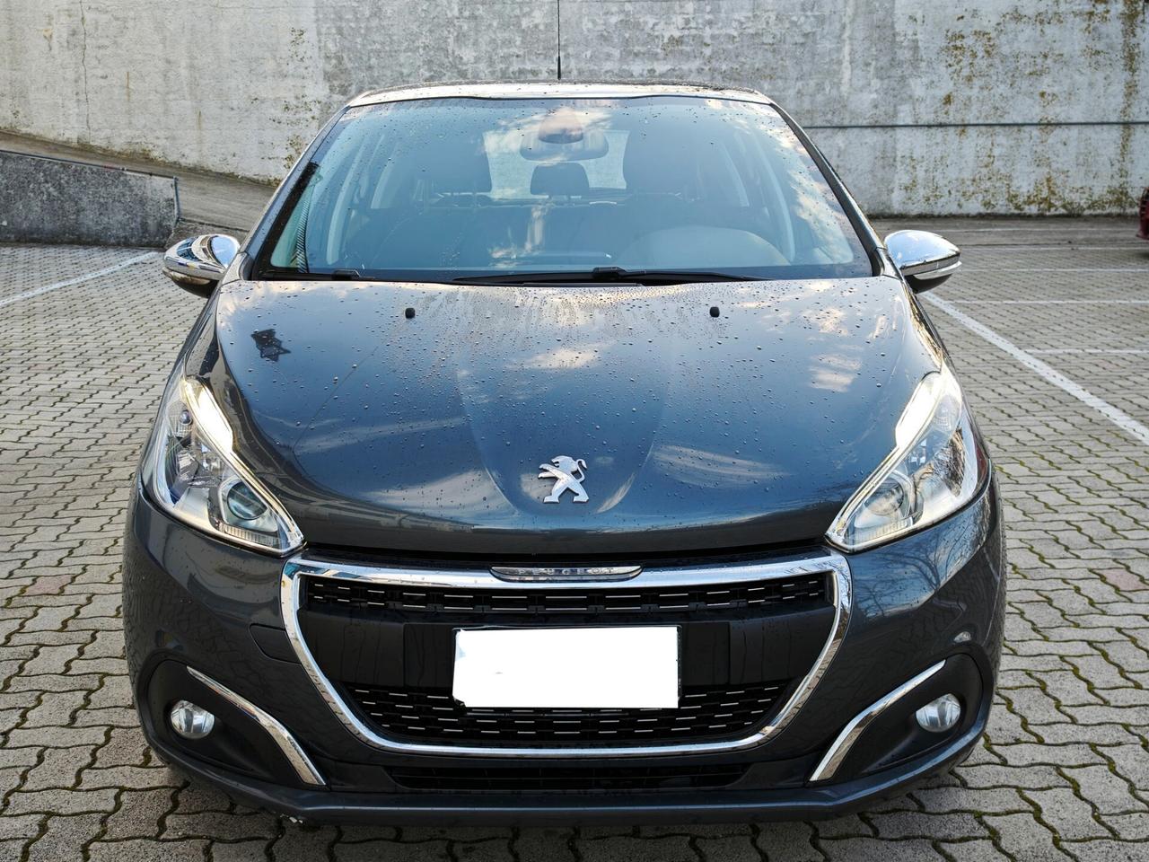 Peugeot 208 1.6 HDi 75CV