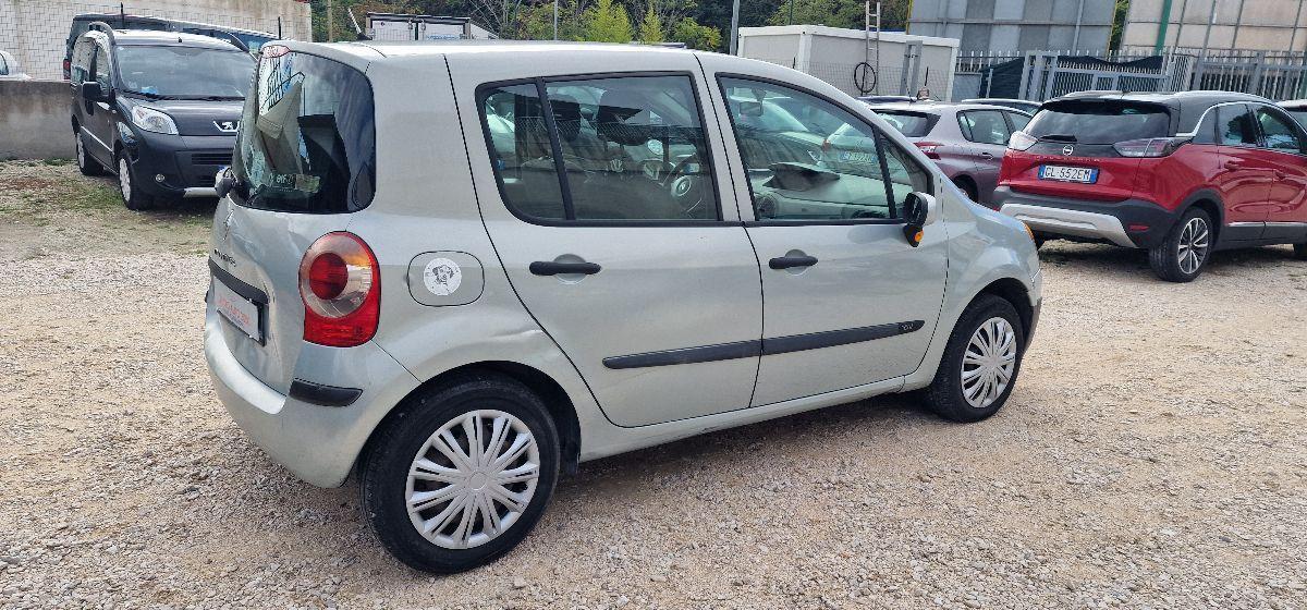 RENAULT Modus 1.2 16V Dynamique