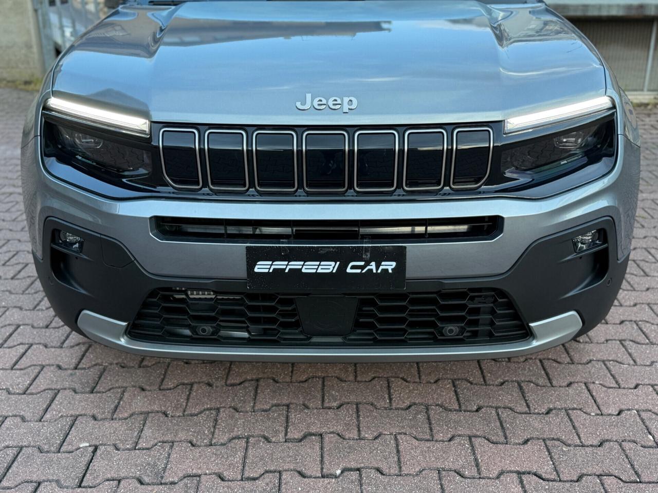 Jeep Avenger 1.2 e-Hybrid 110 cv MHEV Summit