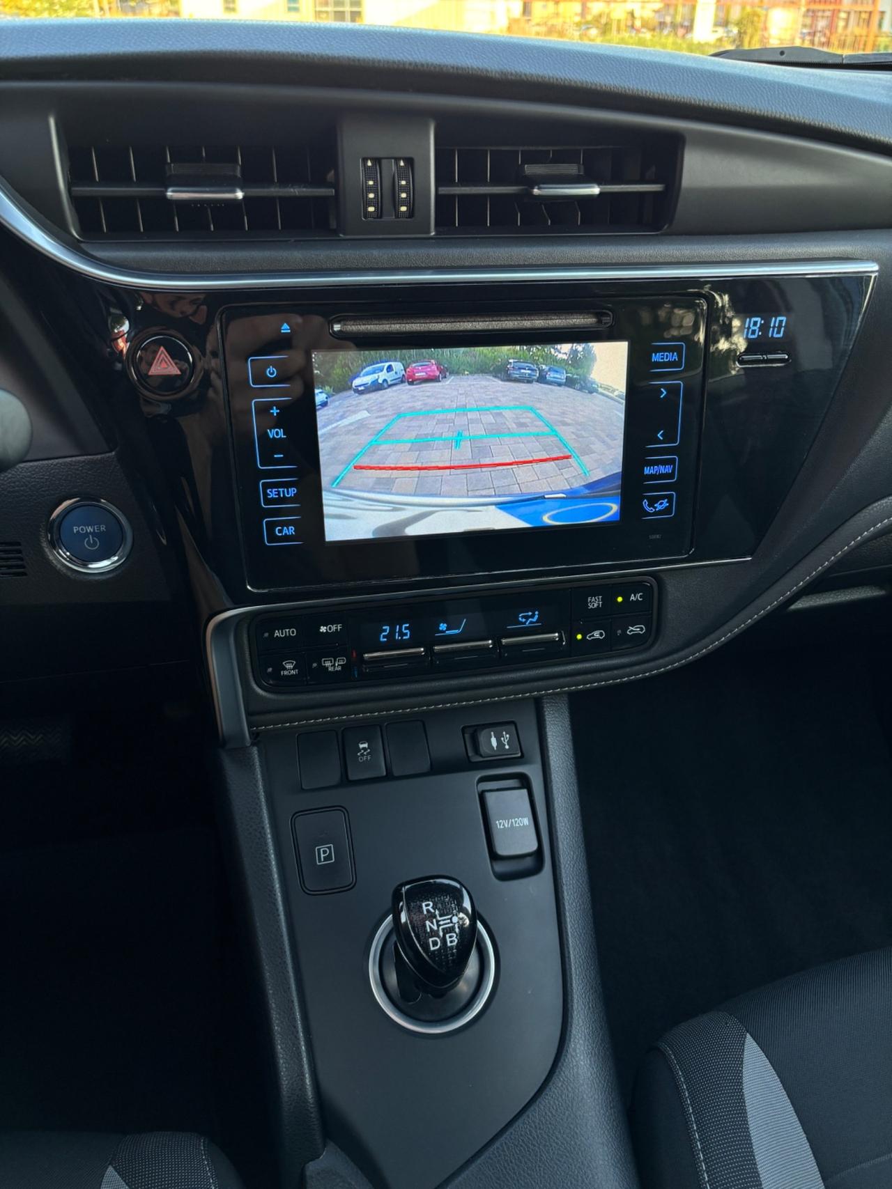 Toyota Auris Touring Sports 1.8 Hybrid Active