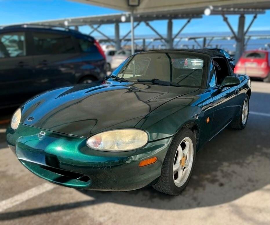 Mazda MX-5 1.6i 16V cat