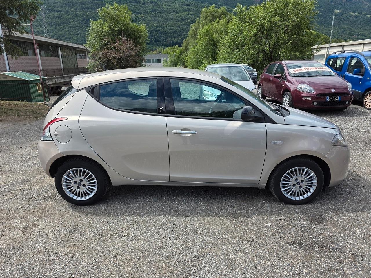 Lancia Ypsilon 1.2 69 CV 5 porte UNICO PROPRIETARIO