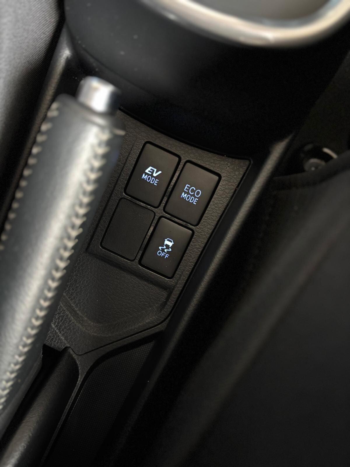 Toyota Yaris 1.5 Hybrid 5 porte Business