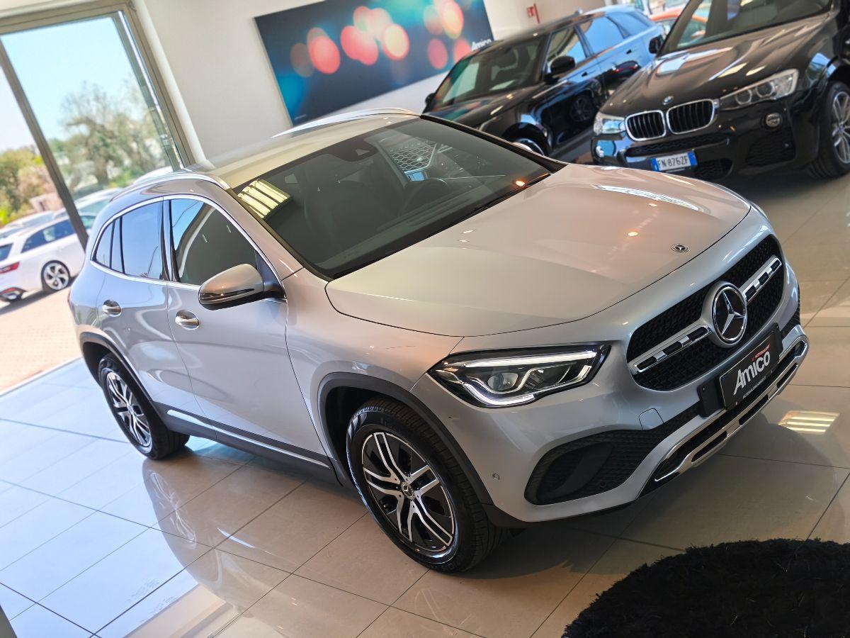 MERCEDES Classe GLA 200 d Automatic Sport Plus Luci/Led/Cokpit