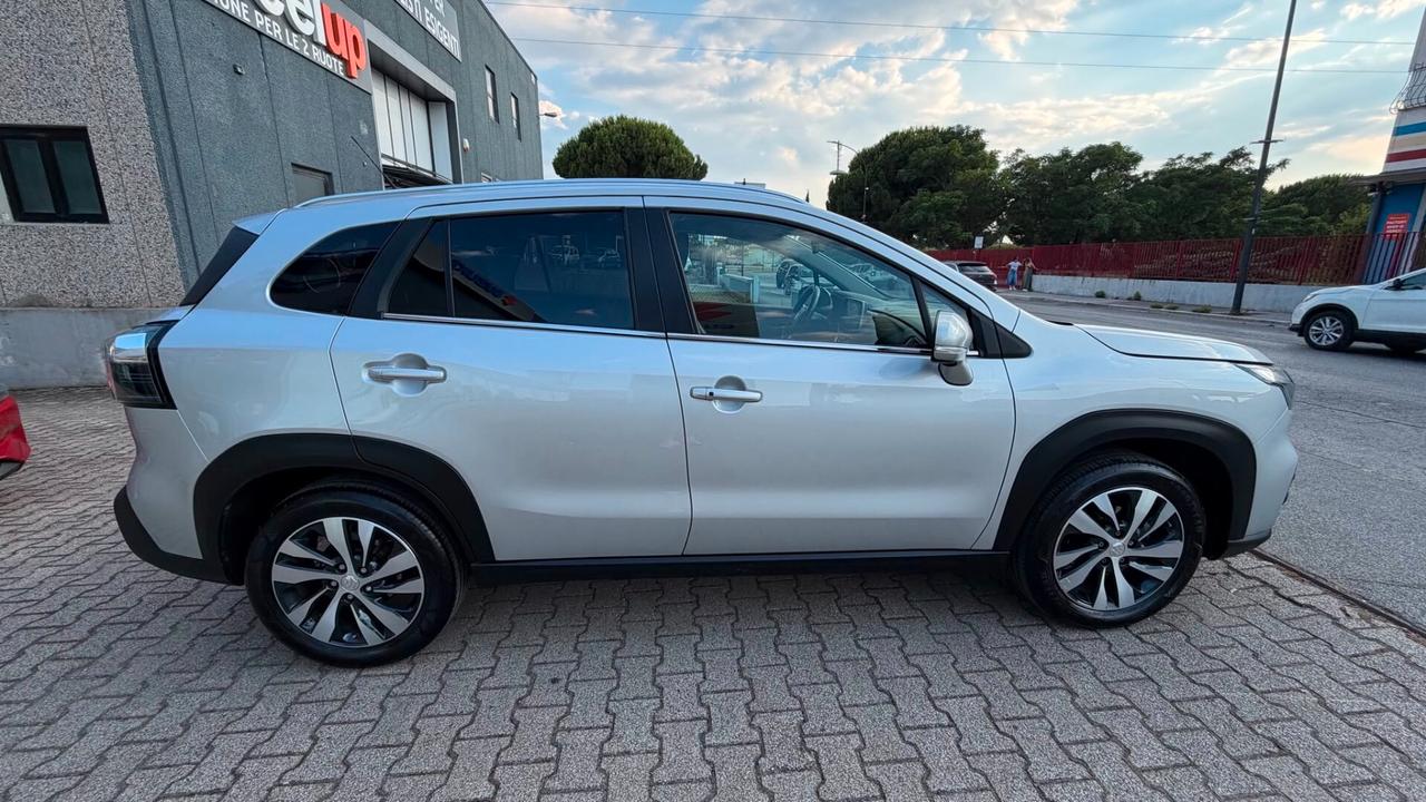 Suzuki S-Cross 1.4 Hybrid Top+