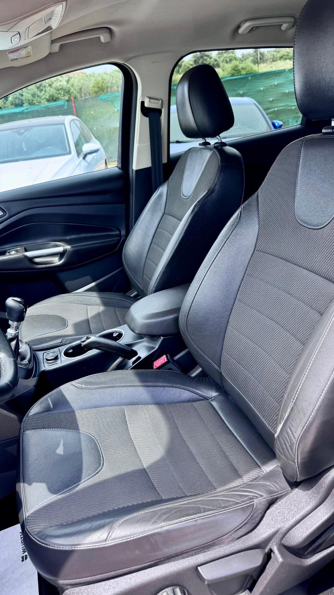 Ford Kuga 2.0 TDCI 120 CV S&S 2WD Titanium