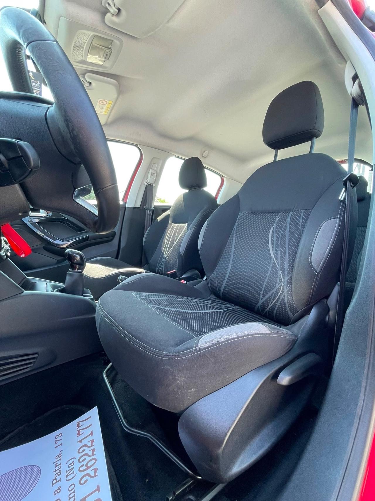 Peugeot 208 1.2 2015 100 mila km