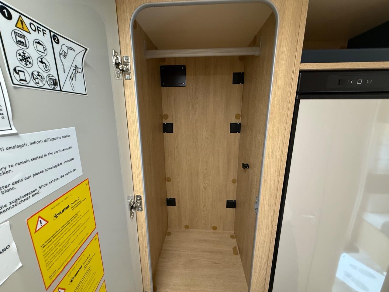 CI INTERNATIONAL HORON 90 M 7.40 GARAGE