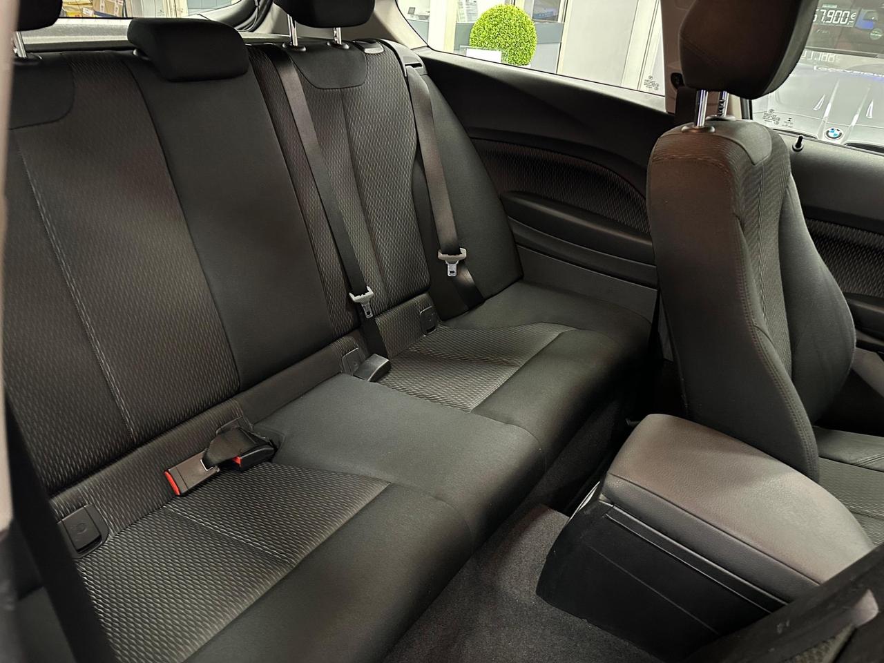 Bmw 116 116i 5p. Urban