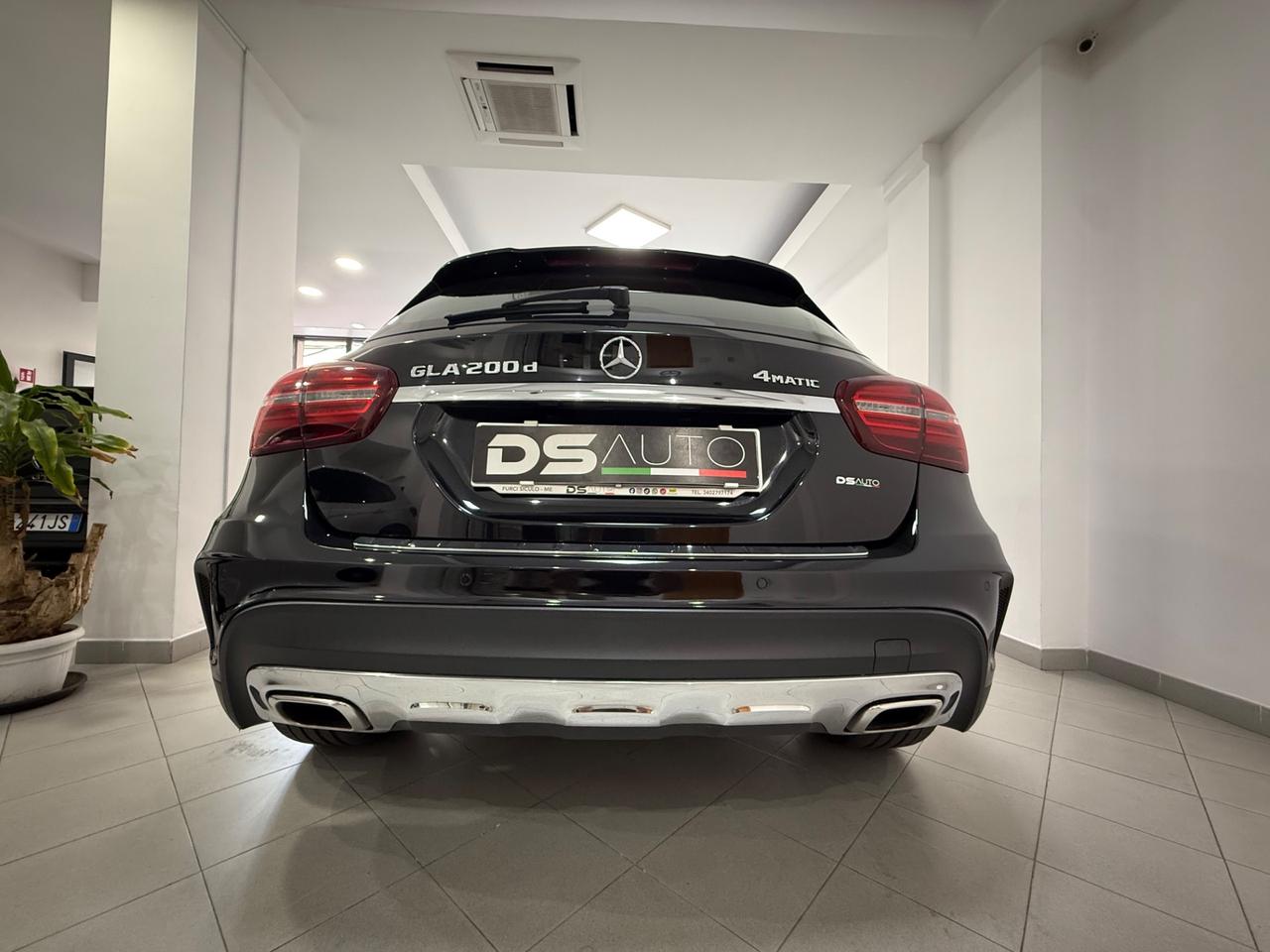 MERCEDES- BENZ GLA 200 D 136CV AMG PREMIUM PLUS 4MATIC