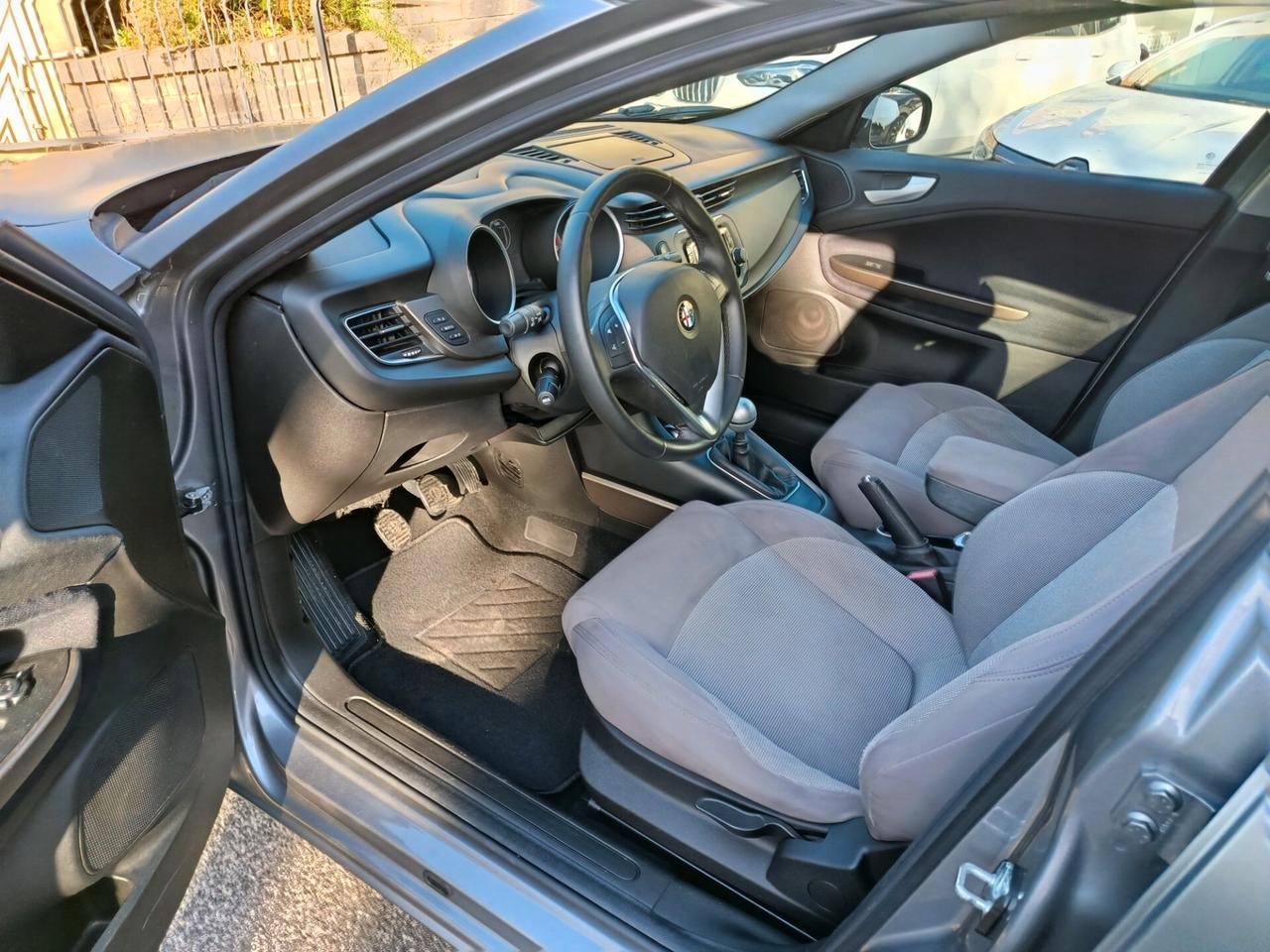 Alfa Romeo Giulietta 1.6 JTDm-2 105 CV Distinctive