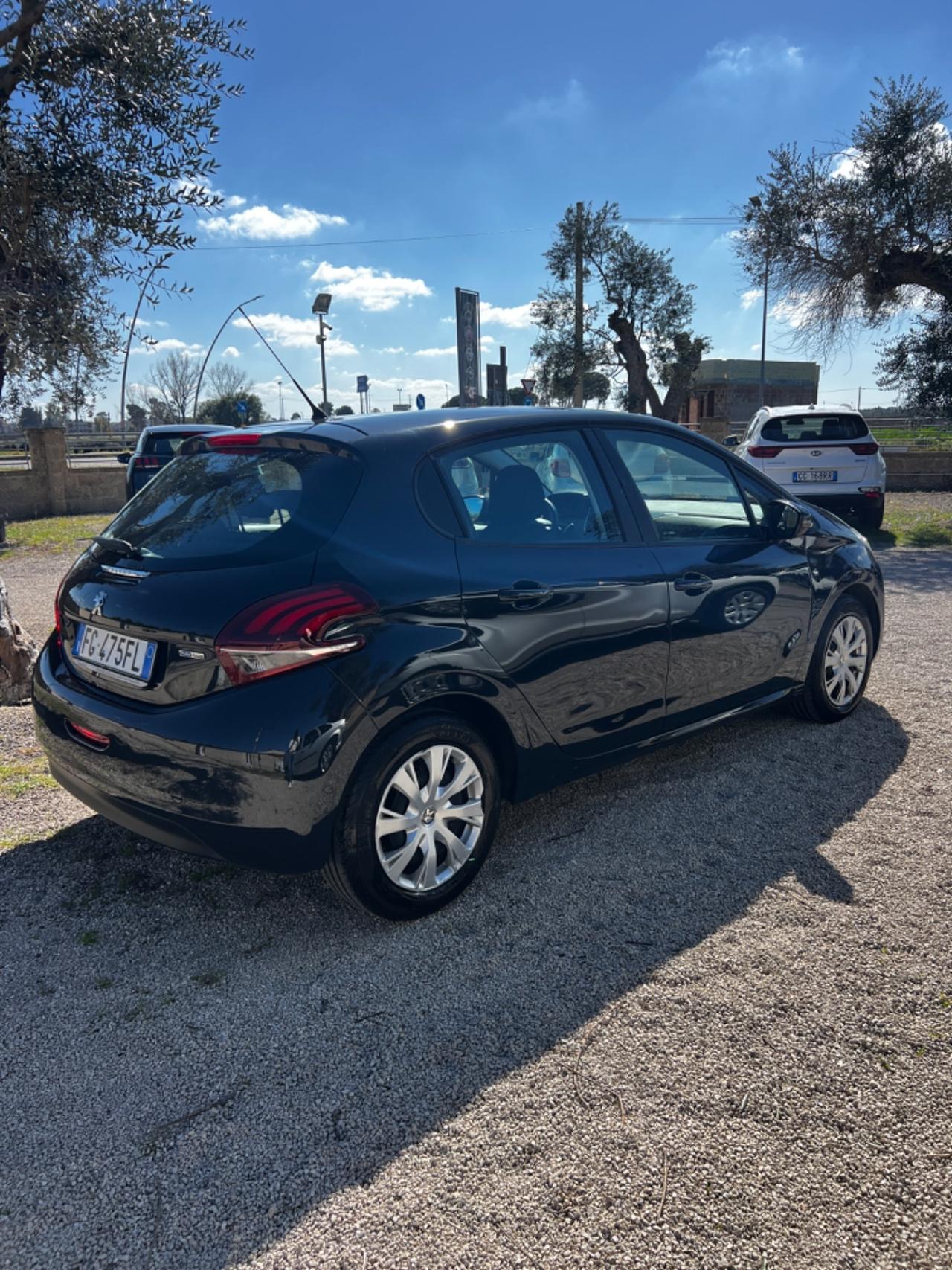 Peugeot 208 PureTech 82 5 porte Access pari al nuovo!!