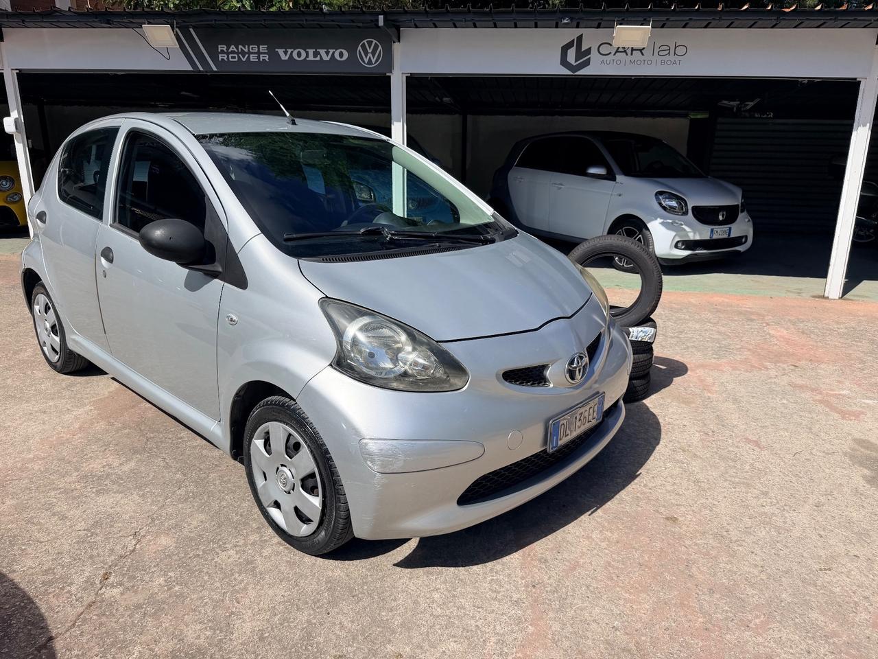 Toyota Aygo 1.0 12V VVT-i 5porte TRENO GOMME OMAGGIO!!