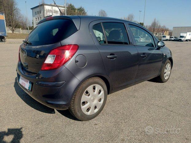 opel corsa benzina 1.2+ GPL