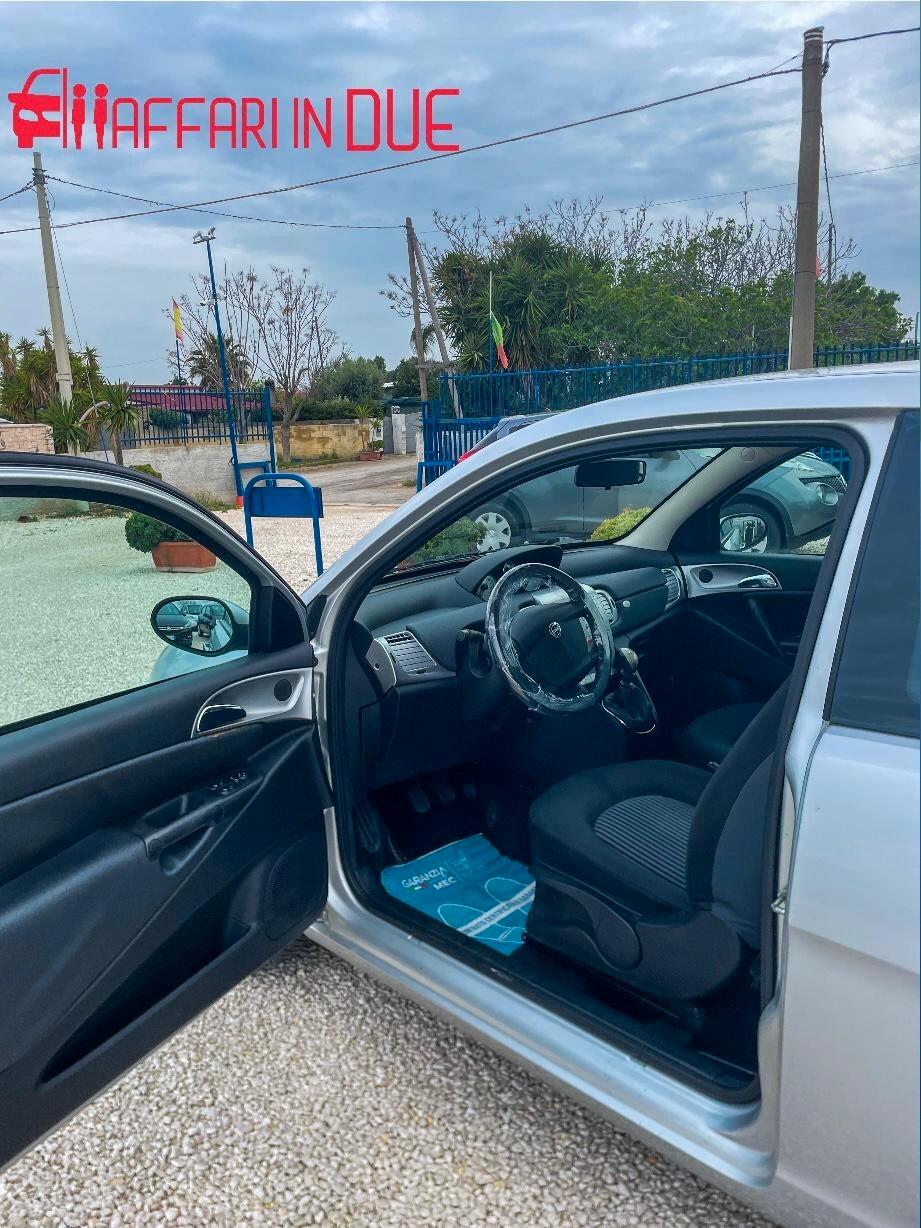 Lancia Ypsilon 1.2 PASSION MODA MILANO