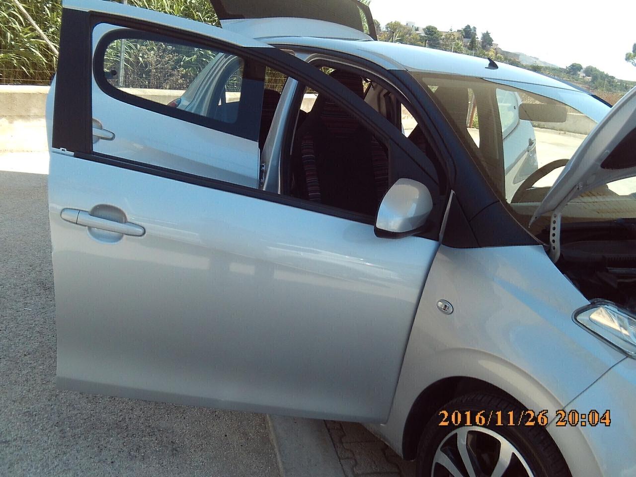Citroen C1 VTi 72 ETG 5 porte Urban Ride