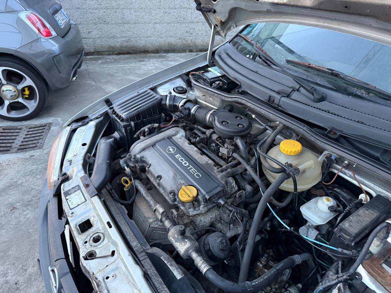 Opel Corsa 1.2 benzina 48kw 104.000KM uni prop
