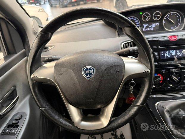 Lancia Ypsilon 0.9 TwinAir 85 CV 5 porte Metano Ec
