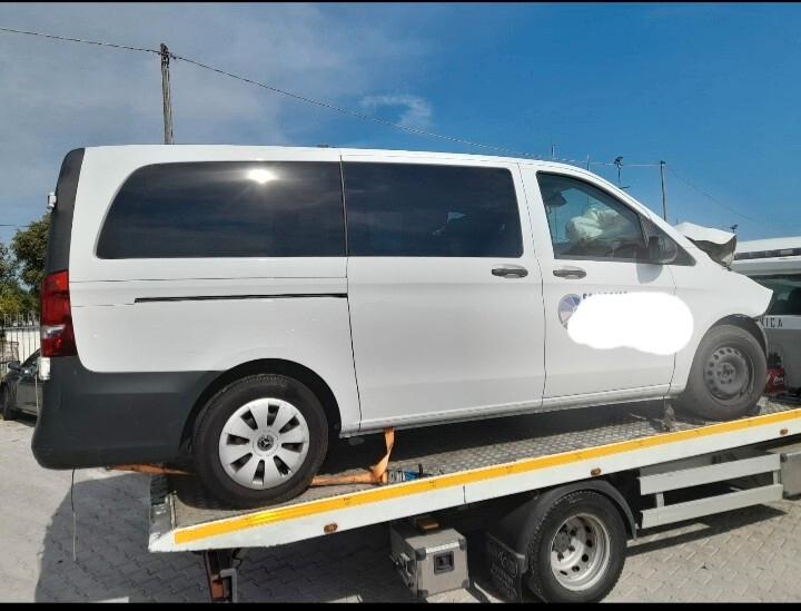 Mercedes Vito incidentato